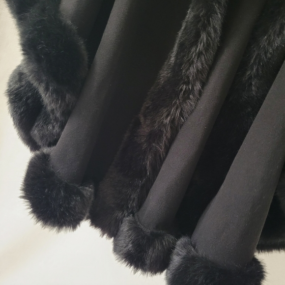 Very Lush Faux-Fur Hooded Shrug with Arm Holes - Picture 3 of 4